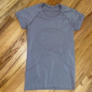 Size 6 Lululemon Swiftly Tech Short Sleeve Shirt 2.0